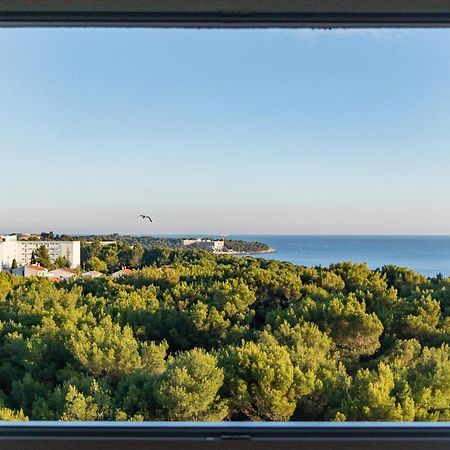 Top Floor Modern Apartment With Incredible Views พูลา ภายนอก รูปภาพ